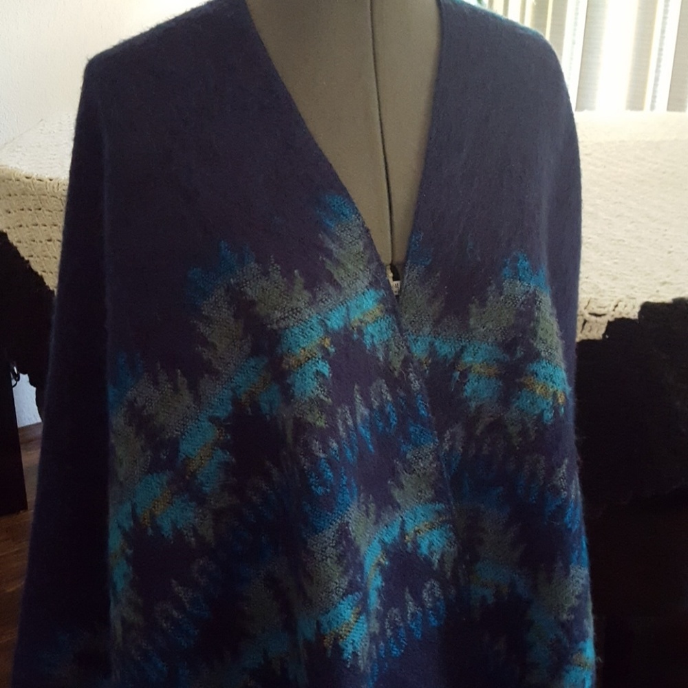 Poncho. - Picture 6 of 6